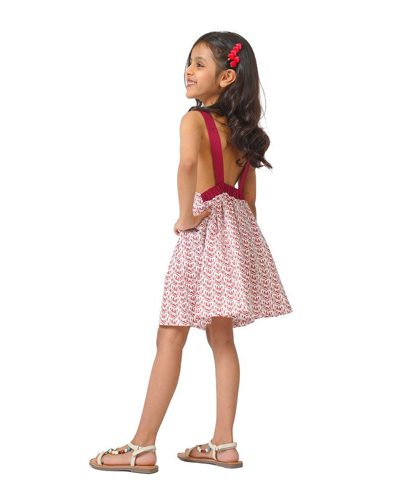 Backless dress image 6