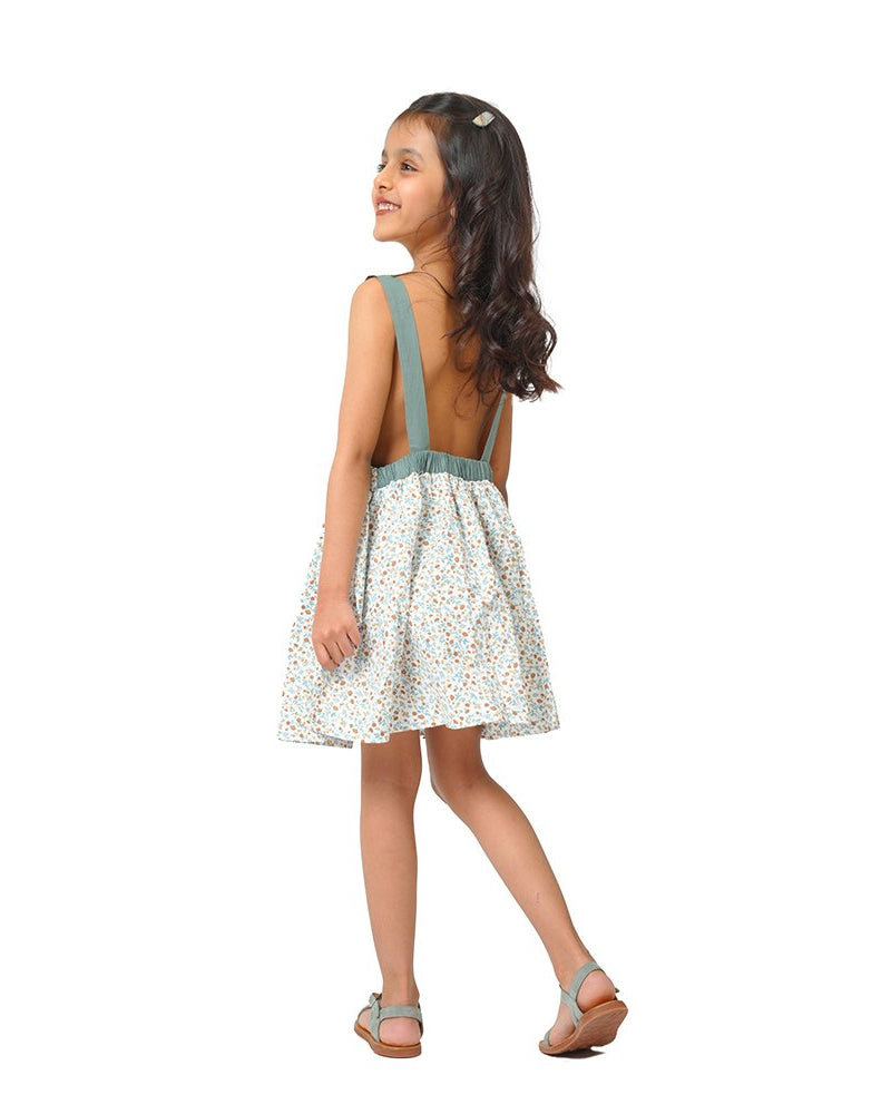 Backless dress image 10