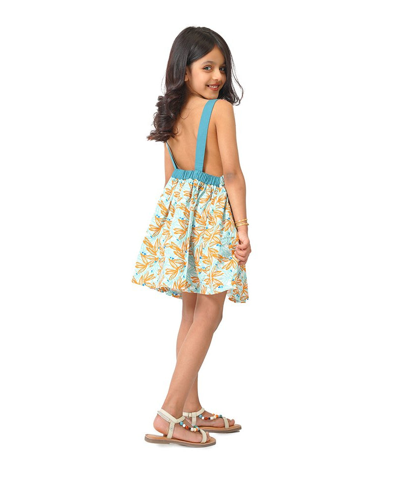 Backless dress image 5