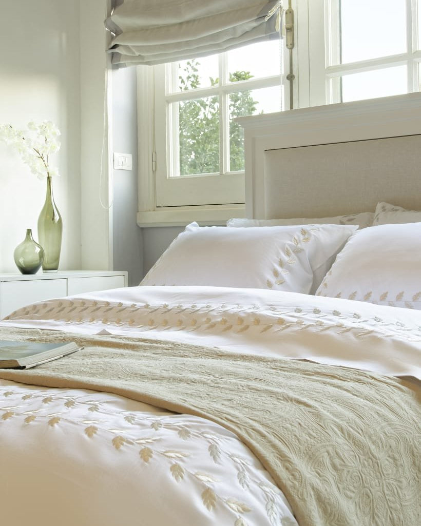 Four Seasons Bed Set image 2