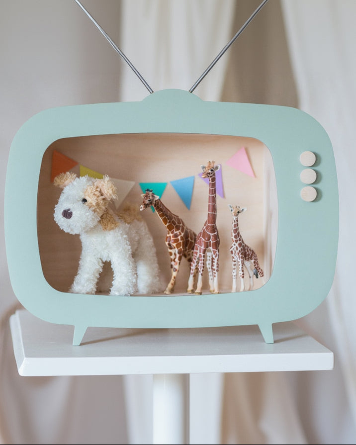 TV shelf 'Teevee' image 2
