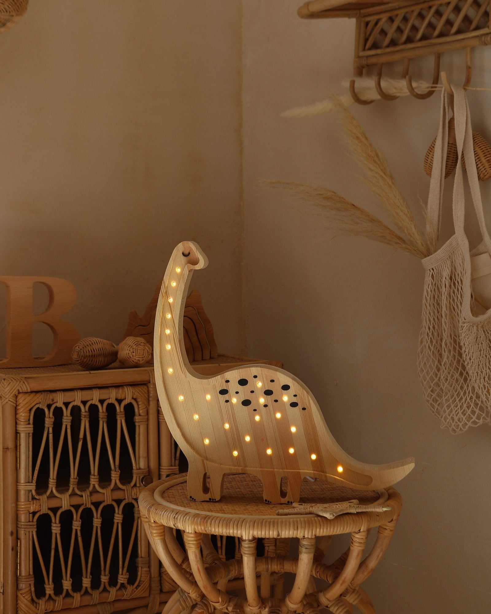 Dino Diplodocus Lamp image 4