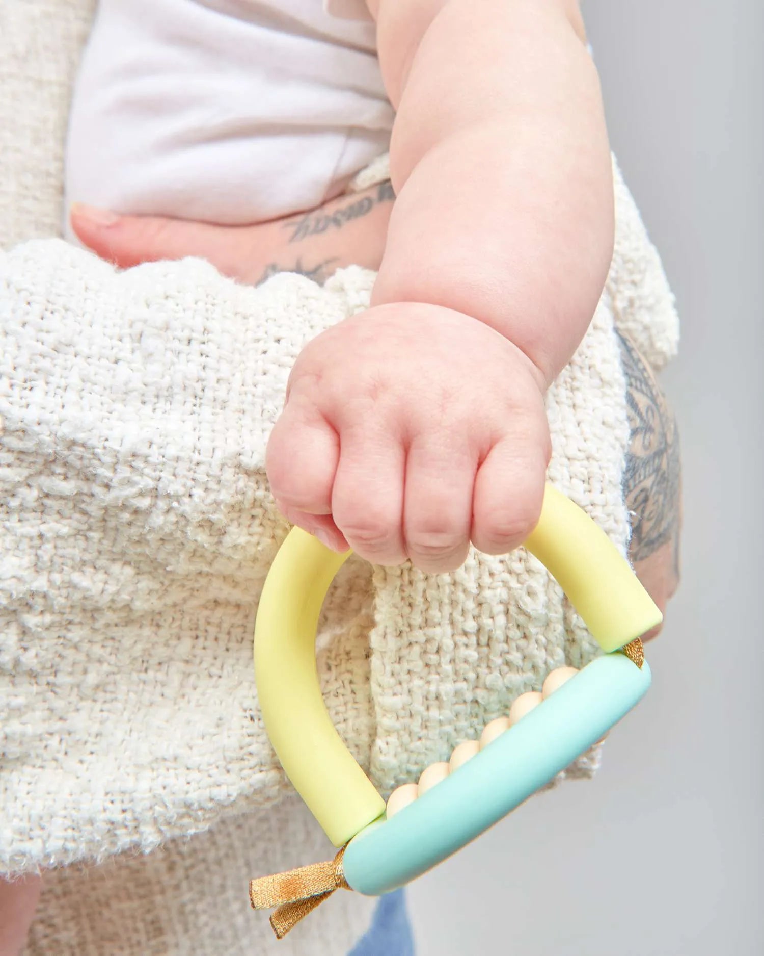 Dewdrop Orbit Teether image 1