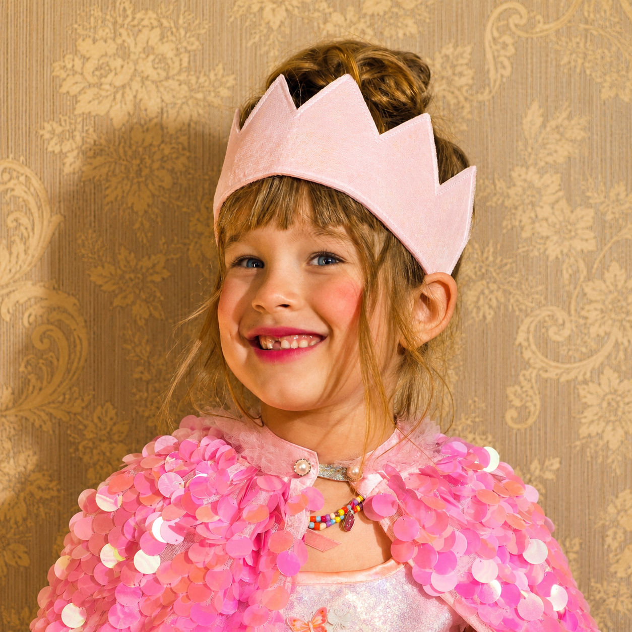 Amara Crown