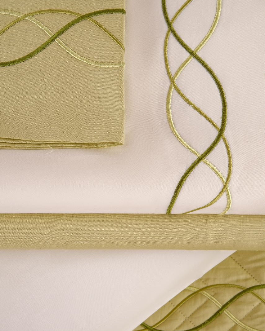 Mia Bed set image 2