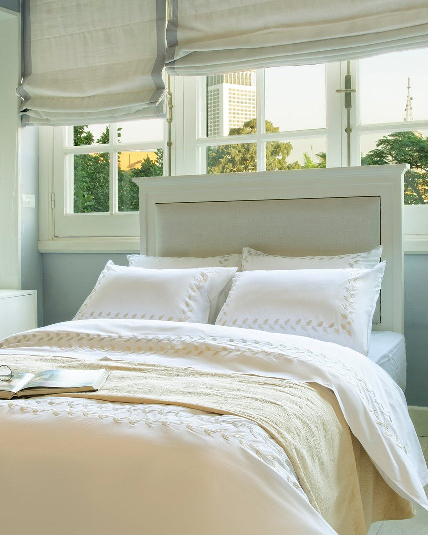 Four Seasons Bed Set image 1