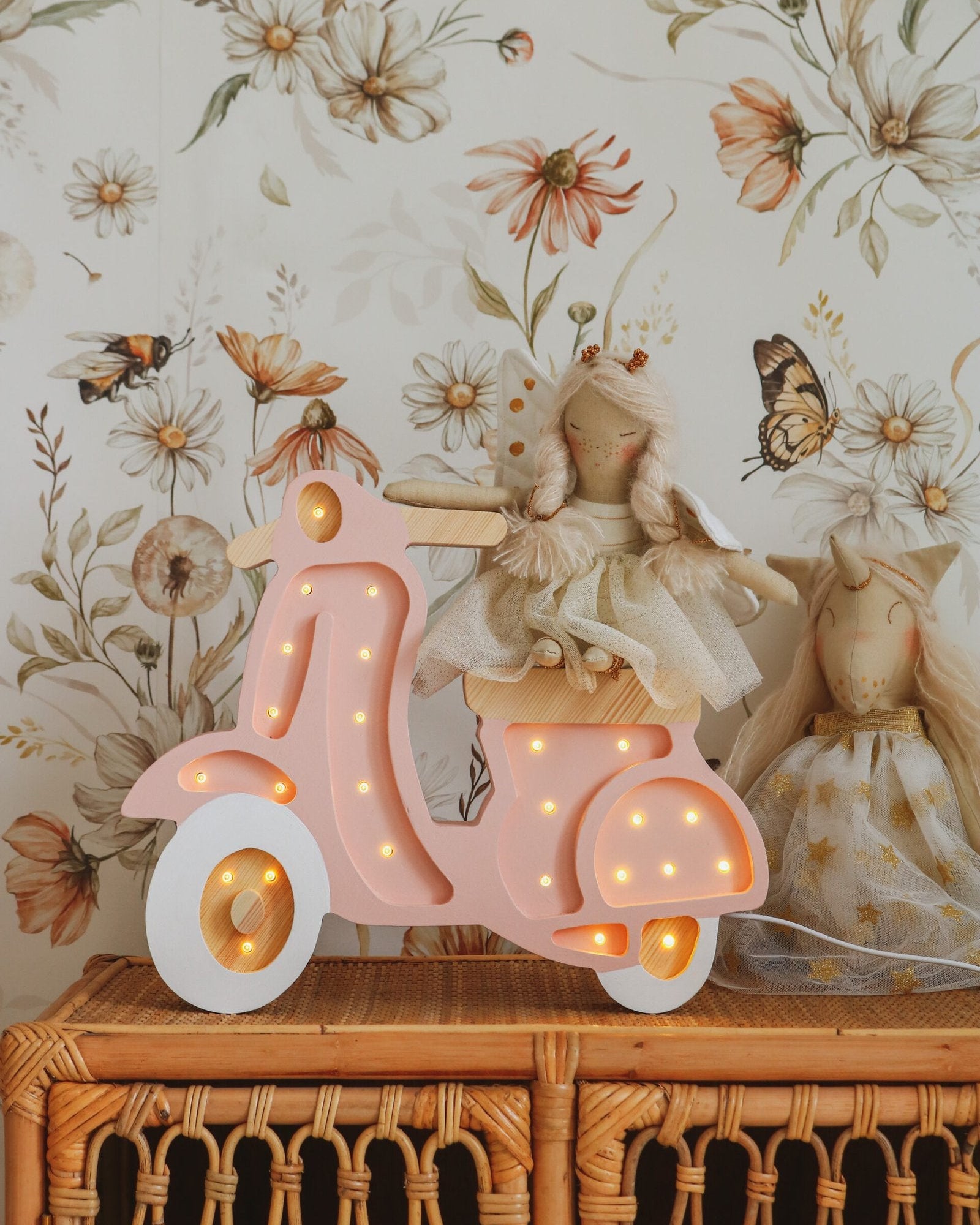 Scooter Lamp Powder Pink image 2