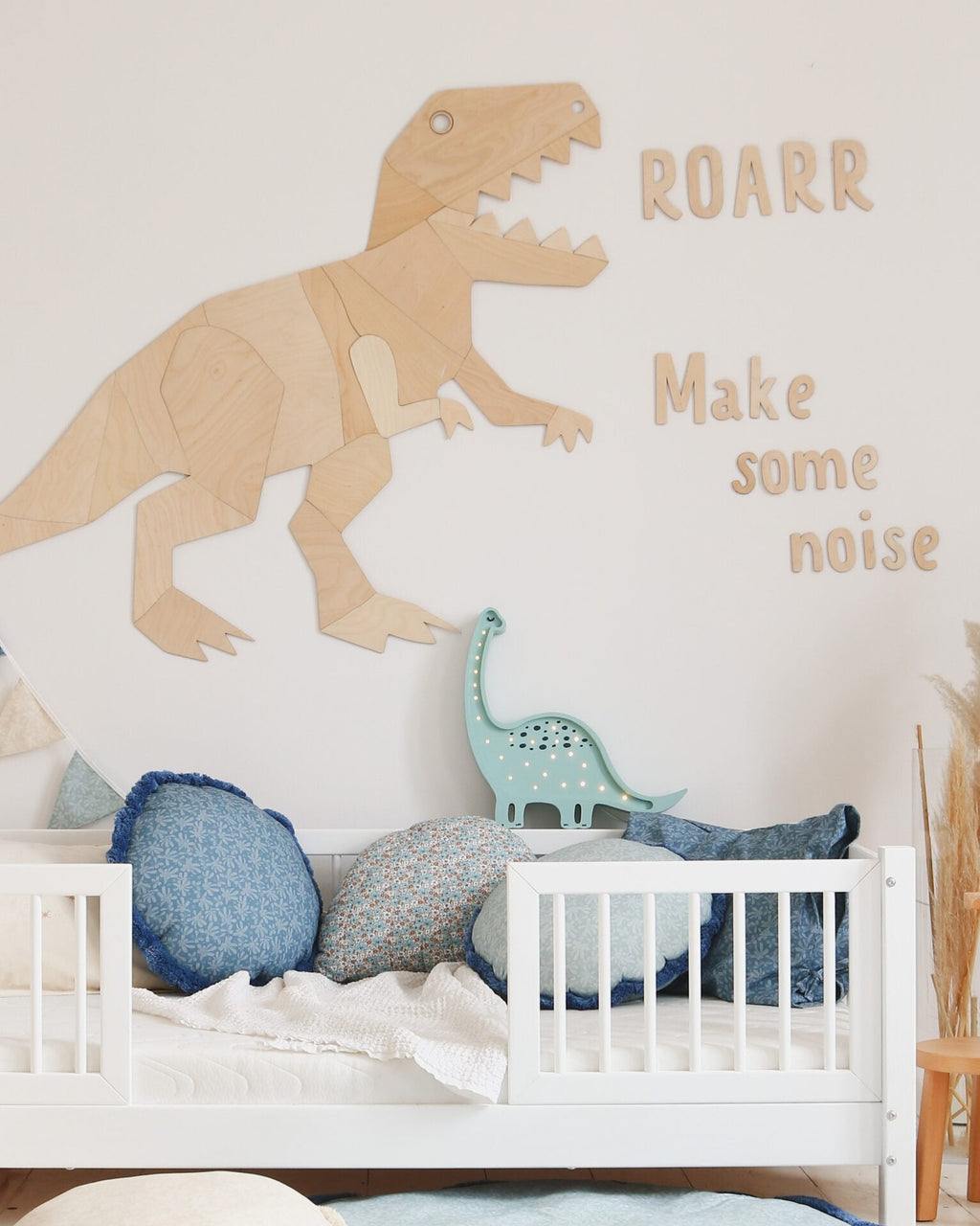 Dino Diplodocus Lamp image 6
