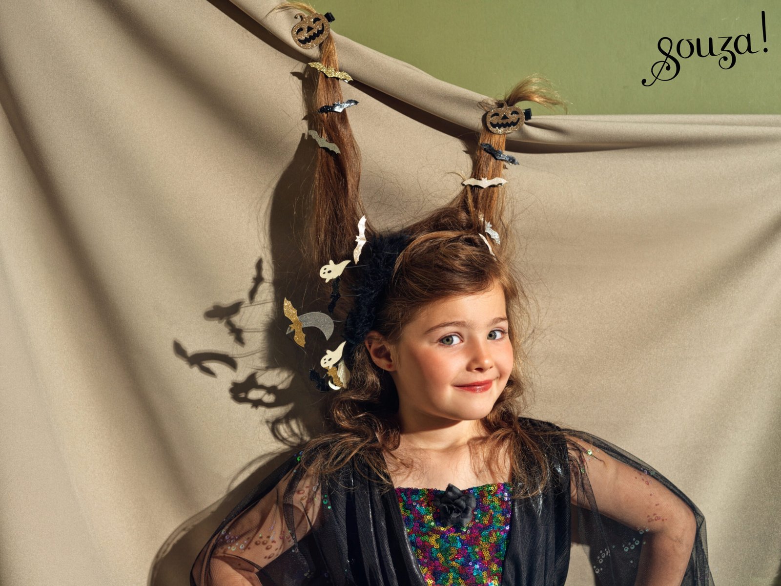 Hair clips bat image 1