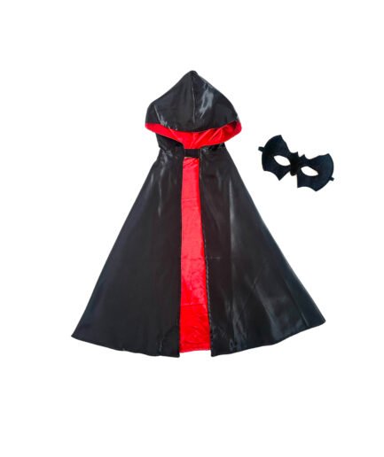 The vampire cape and mask set